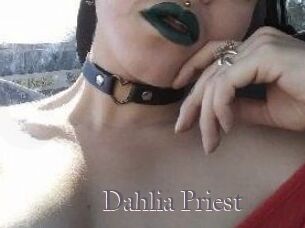 Dahlia_Priest