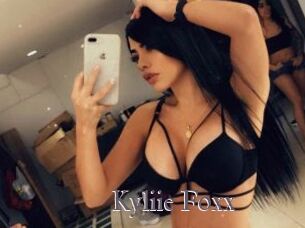 Kyliie_Foxx