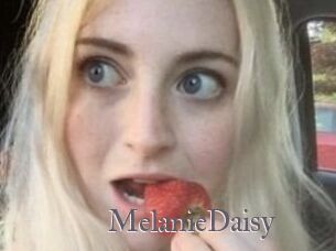Melanie_Daisy