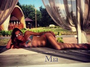 Mia