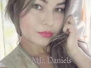 Mia_Daniels