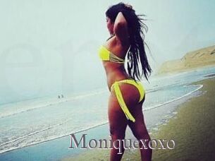 Moniquexoxo