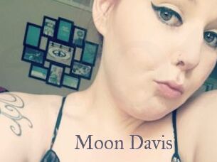Moon_Davis