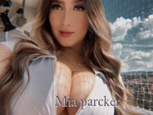 Mia_parcker