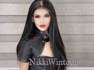 NikkiWintour