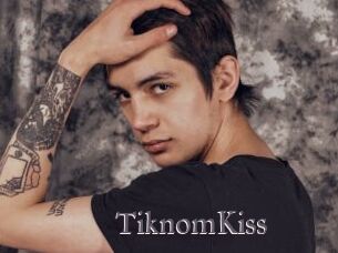 TiknomKiss